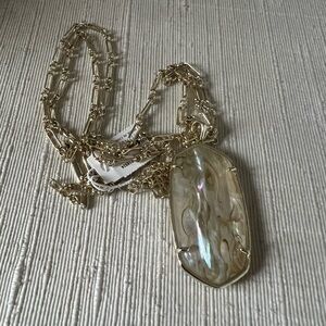 Kendra Scott Reid in Gold and Nude Abalone